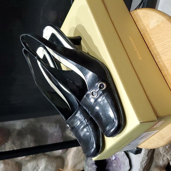 Enzo Angiolini Black Leather Heels - Picture 3 of 6